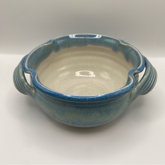 Beautiful Ceramic Bowl - Picture 1 of 9